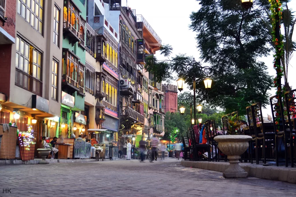 LAHORE FORT FOOD STREET